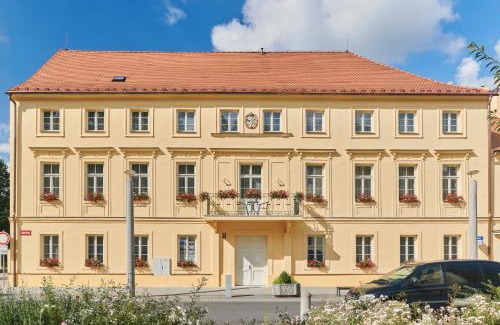 Frantiskovy Lazne Hotel | Relaxing Spa Hotel Centrum: 4-Star Retreat with Pool