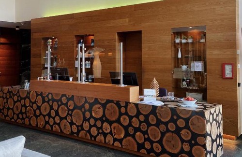 Hopfgarten in Defereggen Hotel | Relaxing Spa Hotel Zedern Klang with Oceanfront Views