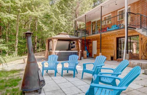 Rawdon Ski Chalet | Spa & Lake Access - The Lakeshore