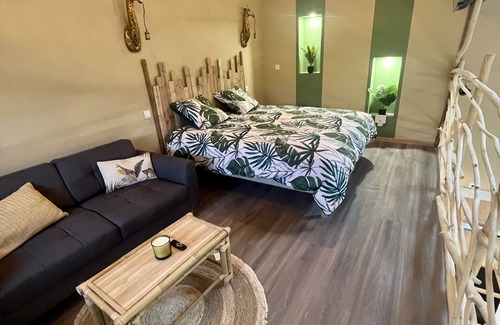 Vimy Apartment | Relaxing Spa Nature Retreat for Your Perfect Getaway