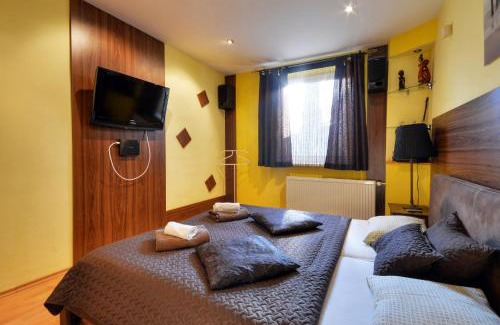 Marianka Apartment | Relax at Apartments Prestige VILLA IVICA: Pool & Spa Retreat
