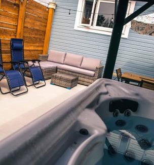 Trois-Pistoles Ski Chalet | Spa & Pool Table - Le Parvis