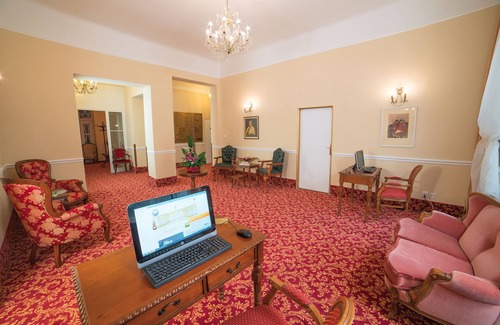 Frantiskovy Lazne Hotel | Relaxing Spa Resort PAWLIK-AQUAFORUM with Pool & Hot Tub