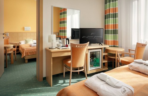 Karlovy Vary Resort | Relax at Spa Resort Sanssouci: 4-Star Getaway with Pool & Spa