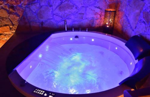 Rosolini Apartment | Relax in the SPA SUITE SICILIA with Hot Tub & Spa Access