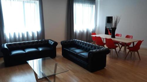 Ferrol House | Relaxing Spa Suites Odeón with Hot Tub and Family Amenities