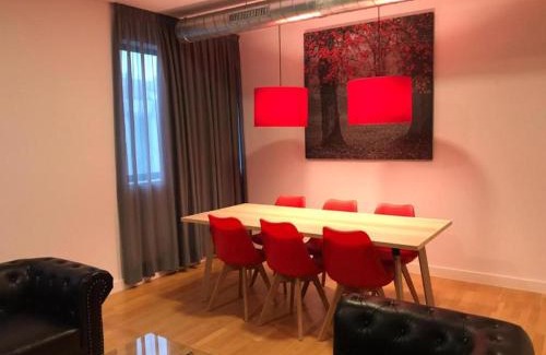 Ferrol House | Relaxing Spa Suites Odeón with Hot Tub and Family Amenities