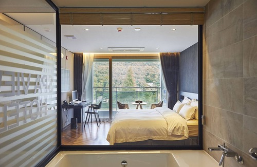 Suamsan-mal Hotel | Relaxing Spa View Hotel with Pool and Family Amenities