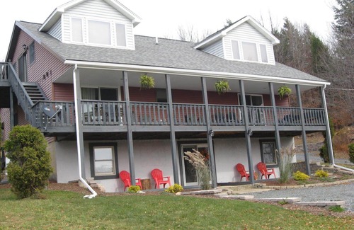 Dushore House | Comfort and Nature Await: Rated 10/10 with Pool & Spa
