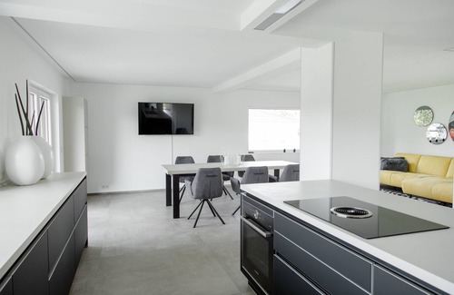 Lollar Apartment | Tranquil Loftalive: Ocean Views & Family-Friendly Amenities