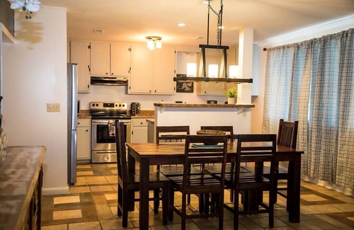 Rock Spring Apartment | Space for Everyone - 5B 2Ba - Near Chattanooga