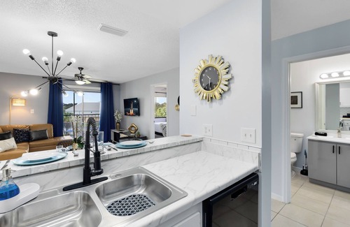 Titusville Apartment | *Space to unwind* NASA, Pool, BBQ, Gym, Games