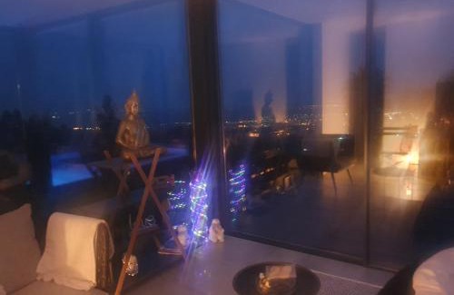 Valenca Bed & Breakfast | Relax at Space Zen: Oceanfront Retreat with Pool Access