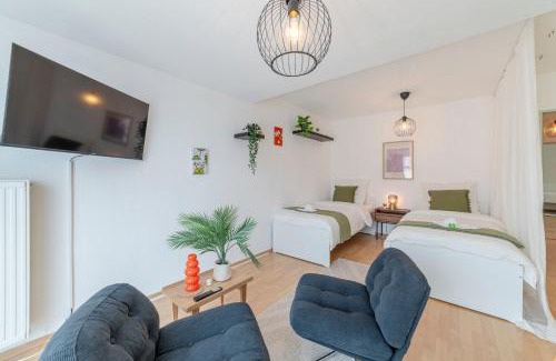 Grevenbroich Apartment | SpaceStays Five Comfort Studio