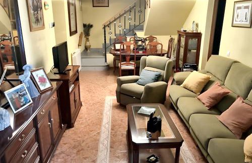 Madrigal de las Altas Torres House | Charming 3-Bedroom House with Furnished Terrace in Madrigal