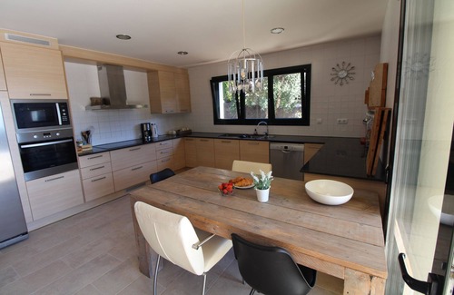 Sant Andreu de Llavaneres Villa | Family Villa Retreat with Pool & Ocean View - Rated 9.8/10