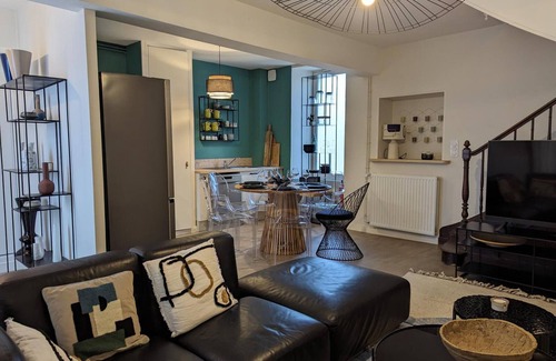 Saint-Yrieix-sur-Charente Cottage | Cozy Gite in Saint-Yrieix-sur-Charente with Spa & Kitchen