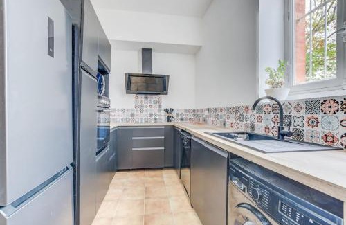 Labege House | Inviting Retreat Near Toulouse with Family-Friendly Amenities