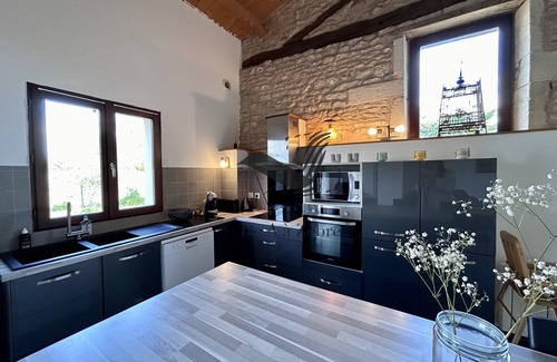 Moeze House | Cozy Home Perfectly Located for Your Family Getaway