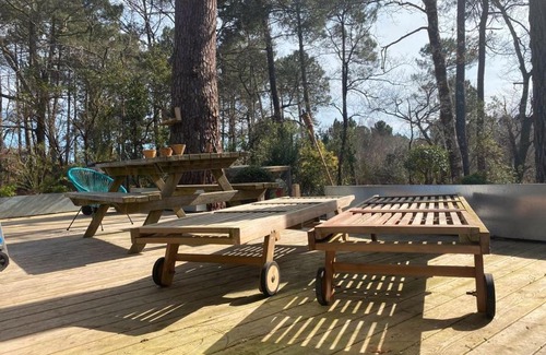 Biscarrosse House | Family-Friendly Home Steps from Lake Nord in Biscarrosse