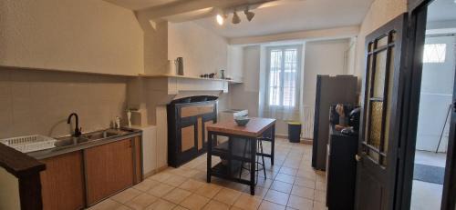 Oloron-Sainte-Marie House | Family-Friendly Suite at Maison de Ville – Rated 8.6/10