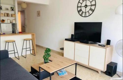 Cannes City Centre Apartment | Spacieux 1 chambre avec baignoire balnéo