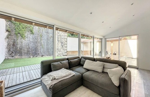 Vassieux - Crepieux Apartment | Spacious Terrace Retreat for 6 in Caluire