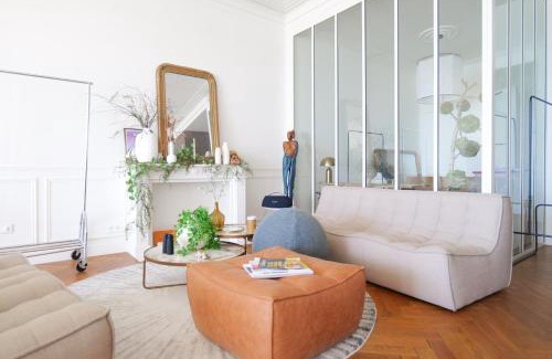 Les Sables d'Olonne Apartment | Spacious Apartment with Stunning Bay Views in Les Sables d'Olonne