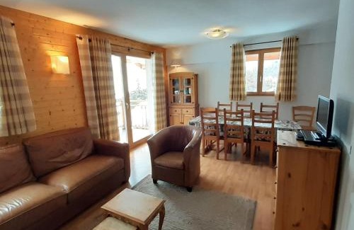 Valfrejus Apartment | Spacious 4-Room Apartment for 8 in the Heart of Resort