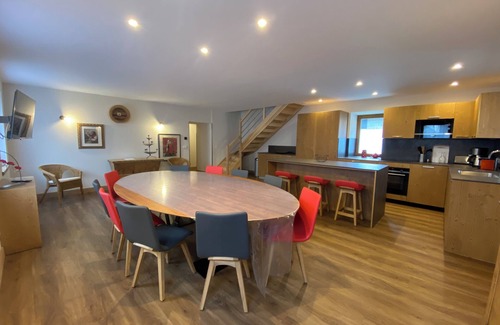 Sollieres-Sardieres Ski Chalet | Relaxing Chalet in Tranquil Village with Free Wifi