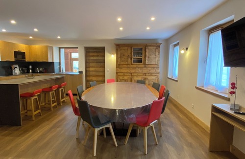 Sollieres-Sardieres Ski Chalet | Relaxing Chalet in Tranquil Village with Free Wifi