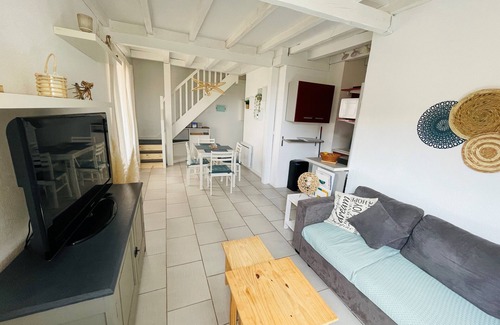 Vieux-Boucau-les-Bains Apartment | Elegant Duplex Apartment by the Ocean and Lake Views
