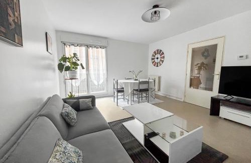 Beauvais Apartment | Spacieux & lumineux avec balcon