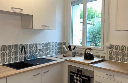 Anatole France Apartment | Comfortable T2 with AC – Close to City Center