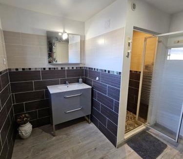 Lanrelas Apartment | Cozy T3 Retreat in the Heart of Centre Bretagne