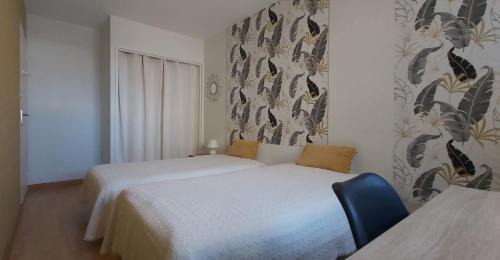 Blagnac Apartment | Sunny T4 Airport Retreat with Elegant Décor & High Rating