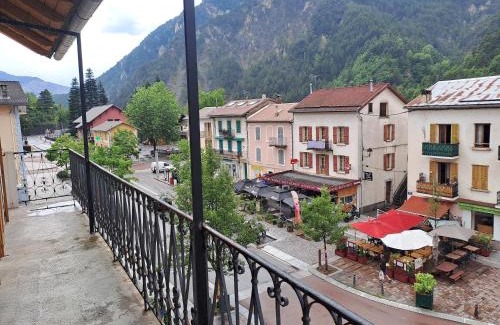 Guillaumes Apartment | Spacieux T4 centre village