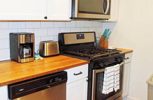 Larimer Apartment | Spacious 1-bedroom apartment with private deck