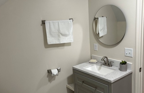 Chazy Apartment | Charming 1-Bedroom Apartment in Scenic Chazy with WiFi