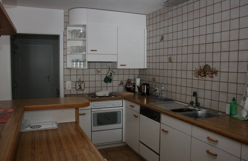 Horw Condo | Pet-Friendly 1-Room Apartment with Kitchen & Ocean View