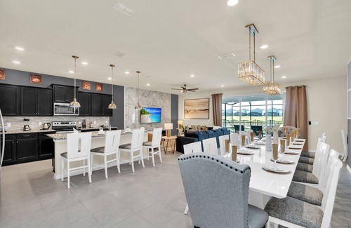 Davenport Villa | Family-Friendly 10-Bed Pool Home with Game Room Awaits