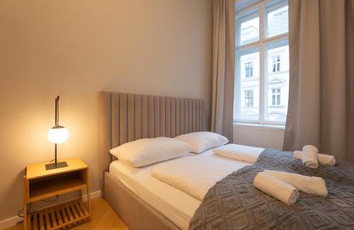 Roßau Apartment | Spacious City Center Flat with Pet & Child-Friendly Perks