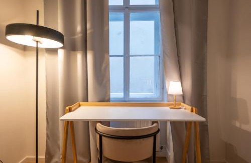 Roßau Apartment | Spacious City Center Flat with Pet & Child-Friendly Perks