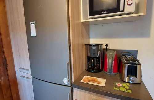 Ruille-Froid-Fonds Cottage | Cozy Gite Ruillé-Froid-Fonds: Family-Friendly with Spa
