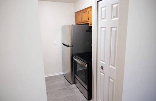 Dearborn Apartment | Modern 1-Bedroom Apartment in Downtown Dearborn