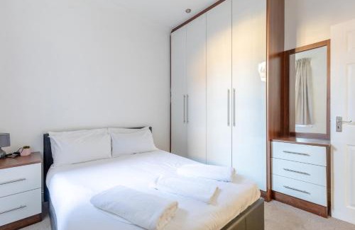 Battersea Apartment | Modern 1BD Flat Near Battersea Park - Guest Rated 9/10!