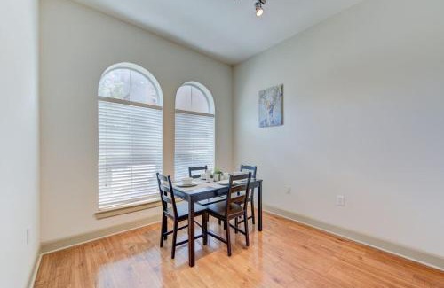 Astrodome Apartment | Spacious 1BR near NRG Pool, Free Wi-Fi & Parking