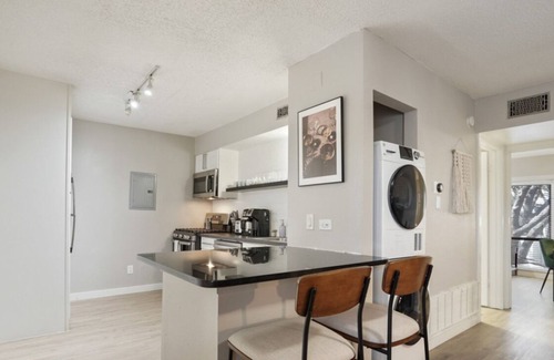 Brentwood Apartment | Spacious 2-Bedroom Apt Combo with Pool & Pet-Friendly Perks