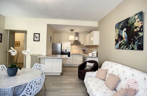 Lamalou-les-Bains Apartment | Elegant 2-Bedroom Apartment in Lamalou-les-Bains