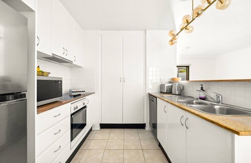 Avalon Beach Apartment | Relaxing 2-Bed, 2-Bath Retreat Near Avalon Beach